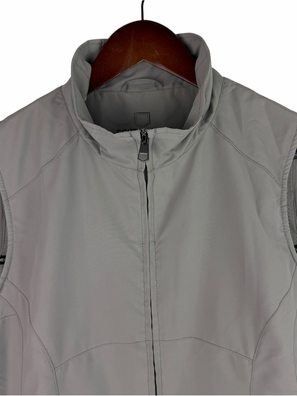 Scottevest | Gray RFID Full Zip Multi Pocket Travel Vest - Picture 2 of 12
